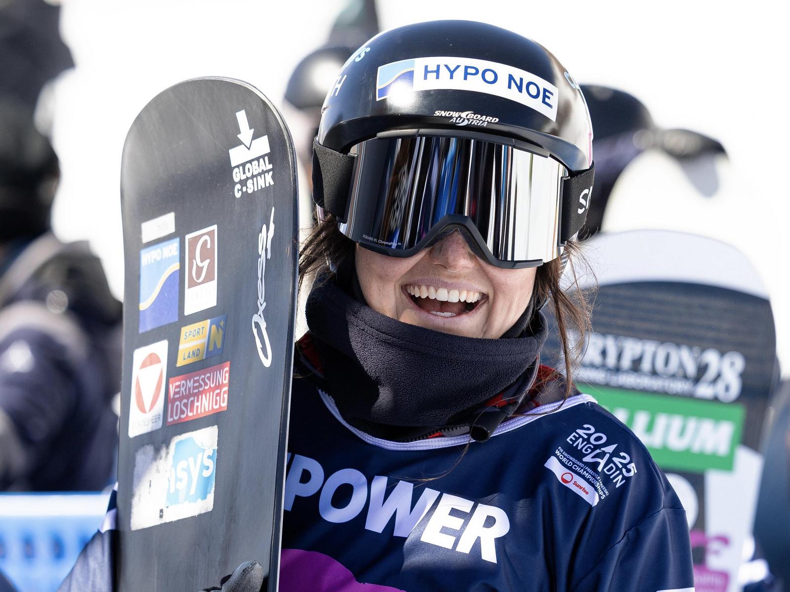 Boardercrosserin Pia Zerkhold ist HYPO NOE Sponsoringpartnerin.